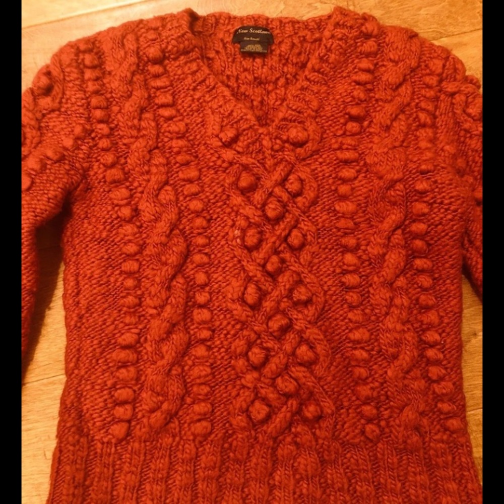 New Scotland Wool Knit Sweater Pullover SM Red-Orange Soft Varied Stitches Cable